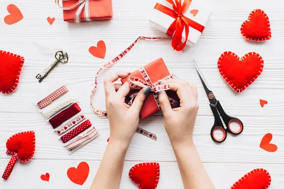 ไอเดีย DIY ของตกแต่งบ้านสำหรับวันวาเลนไทน์ที่ทำได้ง่ายและน่ารัก
